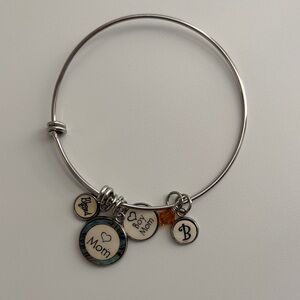 Mom charm bracelet
